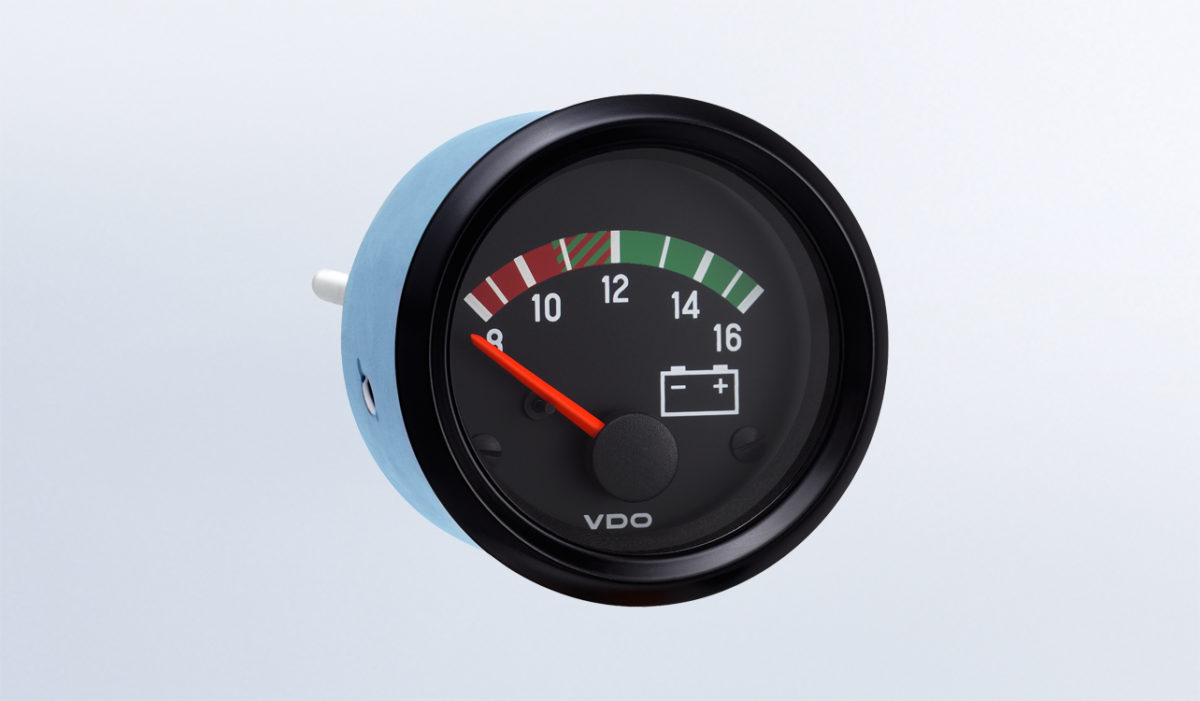 12V Voltmeter, M4 Stud Connection - VDO Instruments